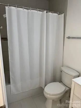 $2,000 | 115 East Park Avenue, Unit 423, Charlotte, NC 28203