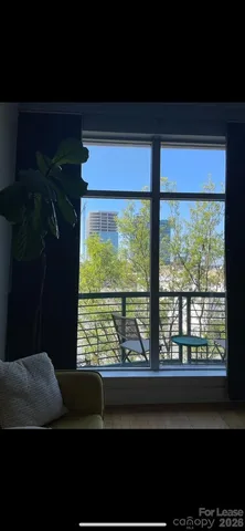 $2,000 | 115 East Park Avenue, Unit 423, Charlotte, NC 28203