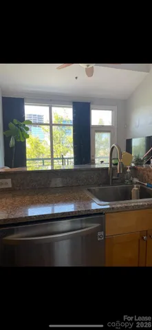 $2,000 | 115 East Park Avenue, Unit 423, Charlotte, NC 28203