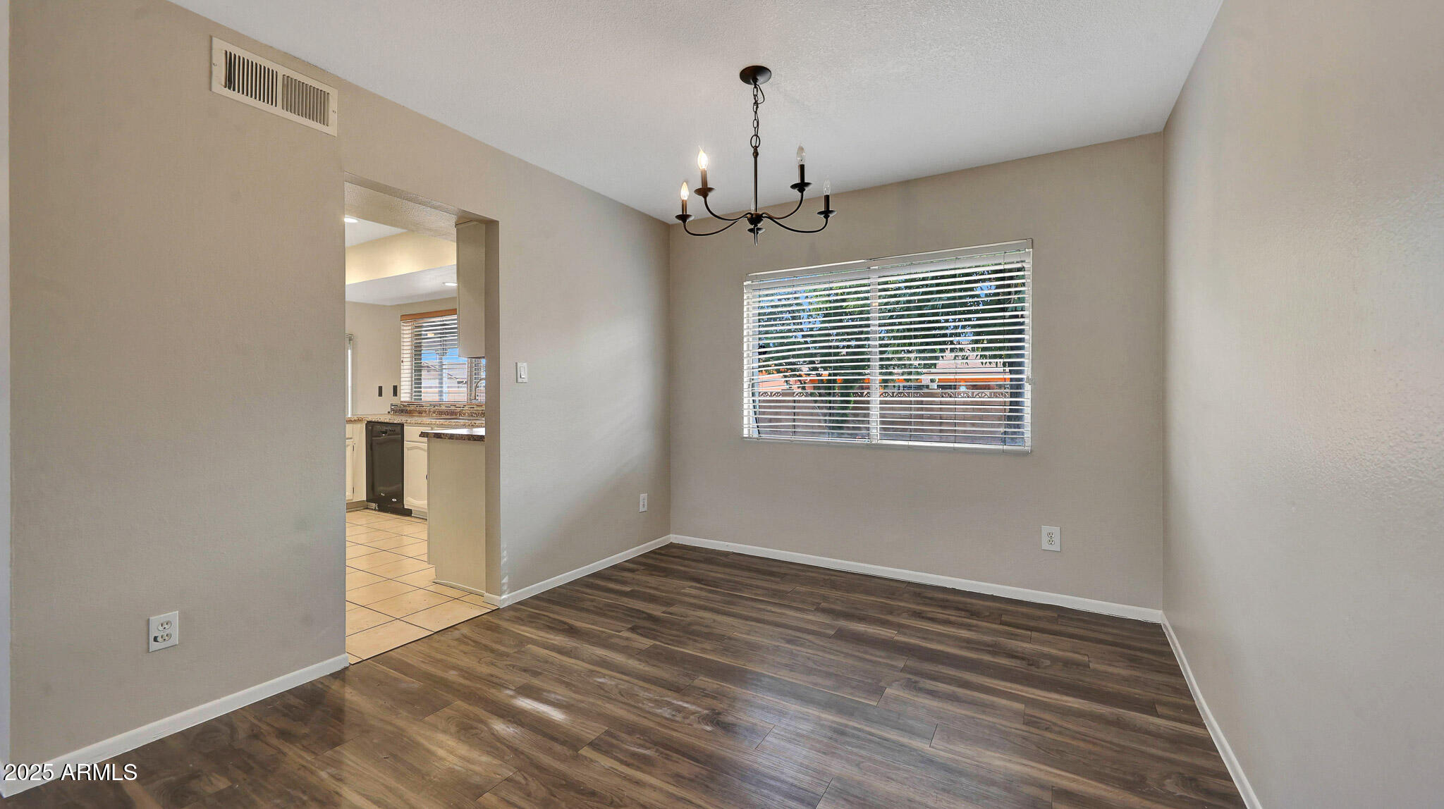 5127 West Shangri-la Road Glendale, AZ 85304 - Photo 11 of 46 B (5)