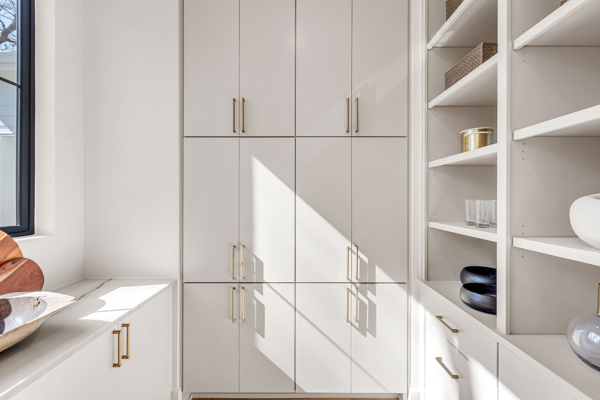 8307 Silver Ridge Drive Austin, TX 78759 - Photo 11 of 27