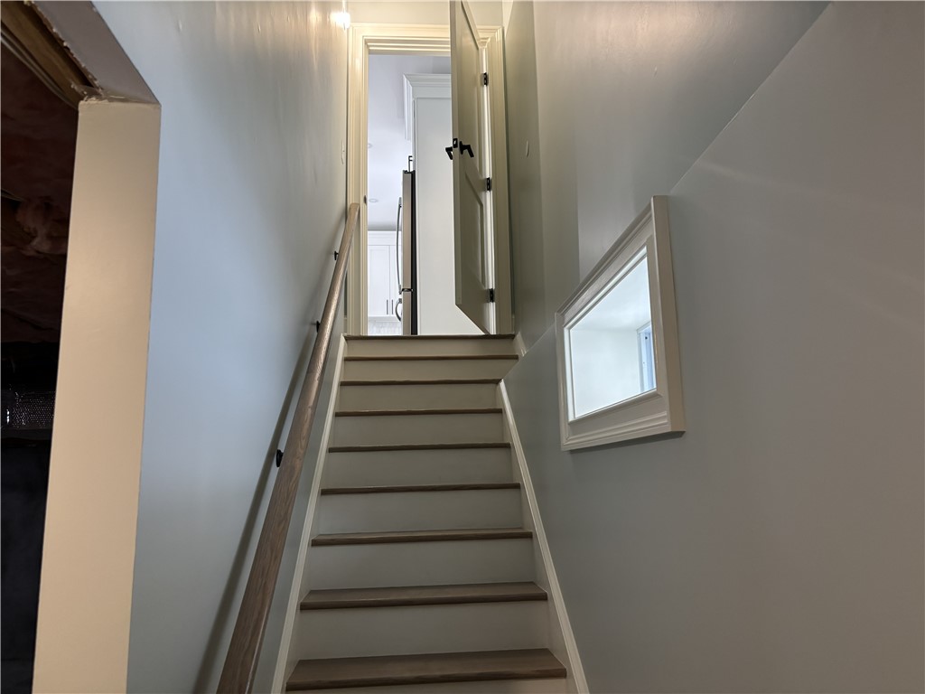 38 Ashburne Street Pawtucket, RI 02861 - Photo 19 of 23