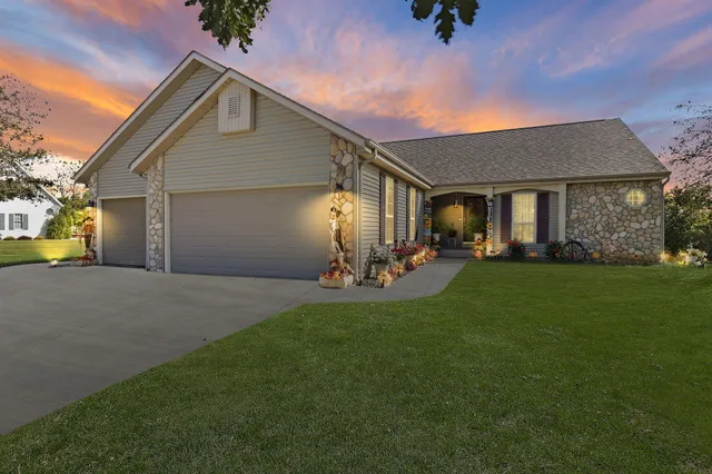 $624,900 | 7041 Townline Road, Norway, WI 53185