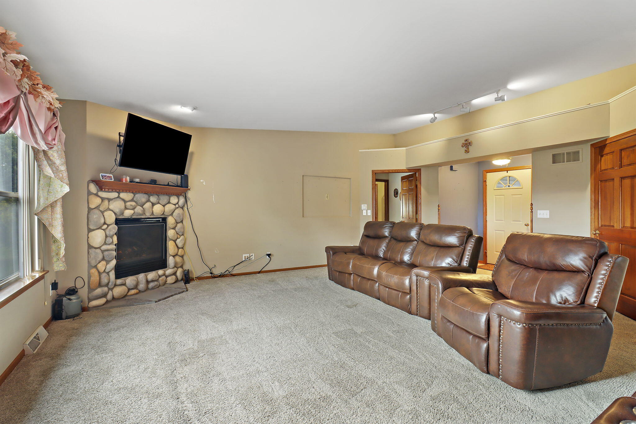 7041 Townline Road Norway, WI 53185 - Photo 5 of 35 5-web-or-mls-7041 Town Line Rd, Waterfor