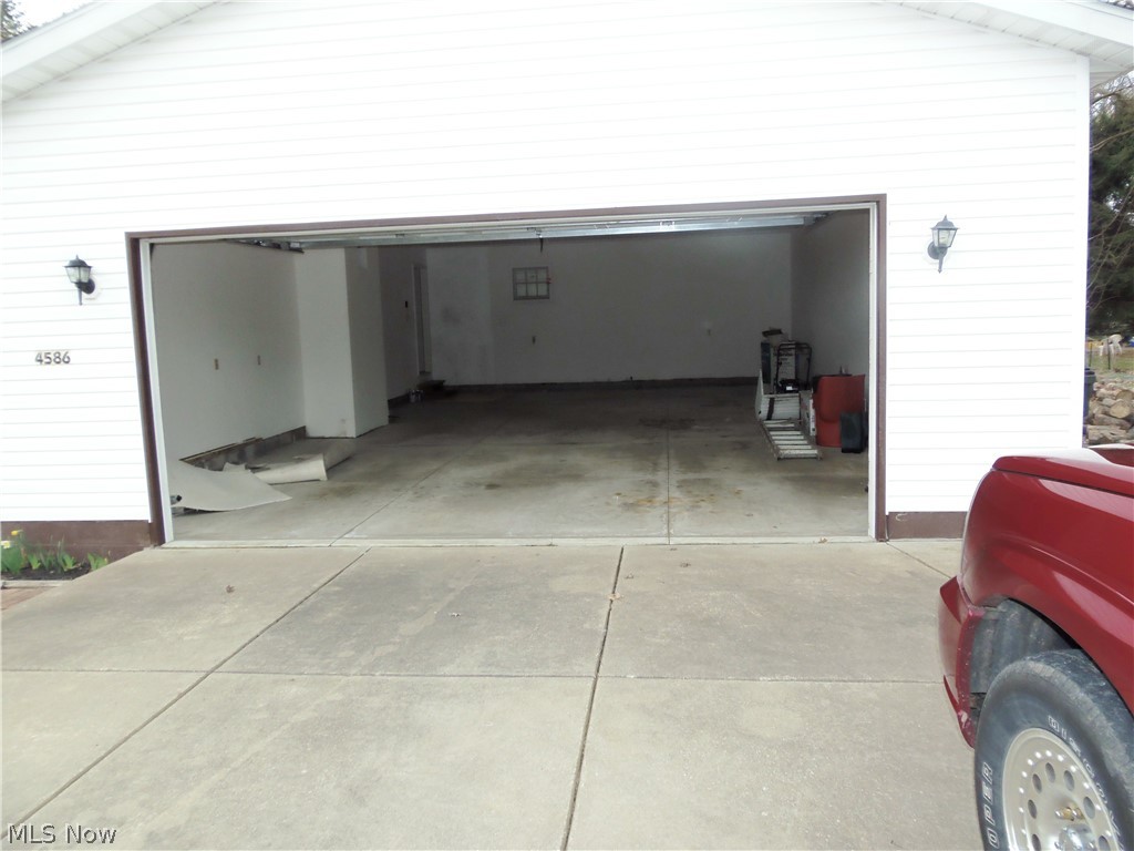 4586 South Arlington Road Uniontown, OH 44685 - Photo 34 of 35