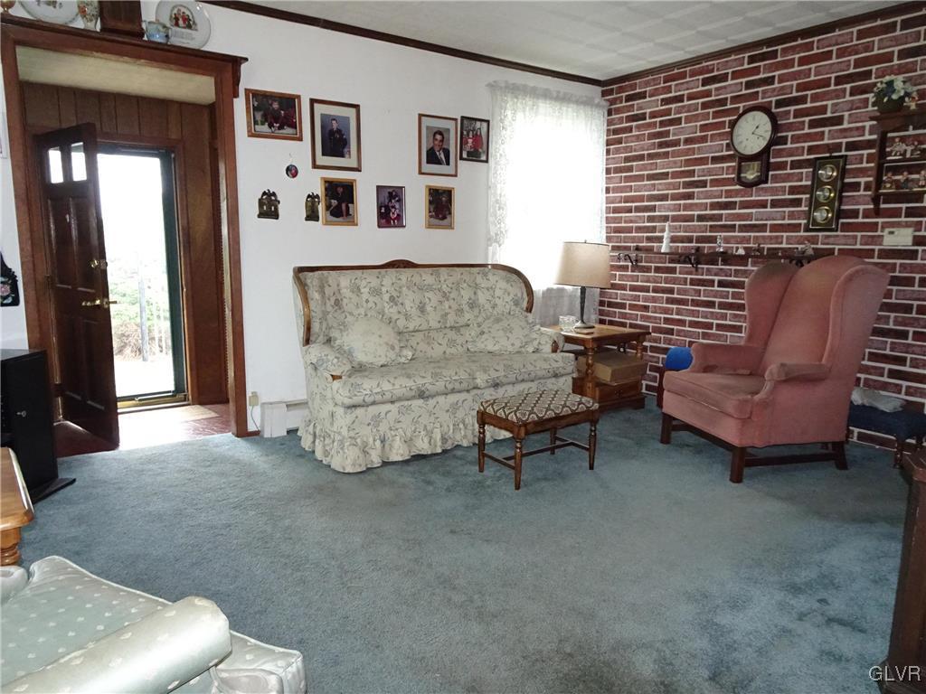 432 Locust Road Hellertown, PA 18055 - Photo 11 of 25 Gallery Image 11