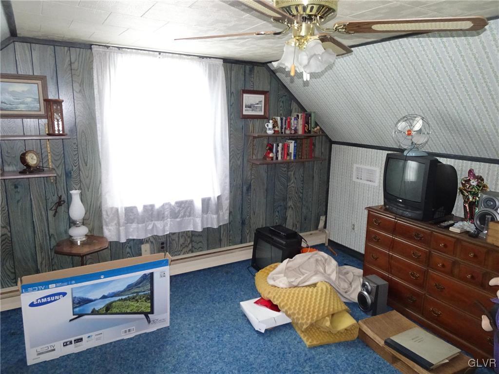 432 Locust Road Hellertown, PA 18055 - Photo 17 of 25 2nd floor bedroom