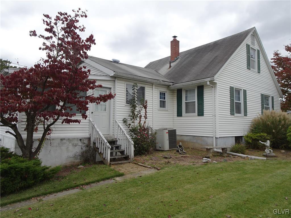 432 Locust Road Hellertown, PA 18055 - Photo 3 of 25 Gallery Image 3