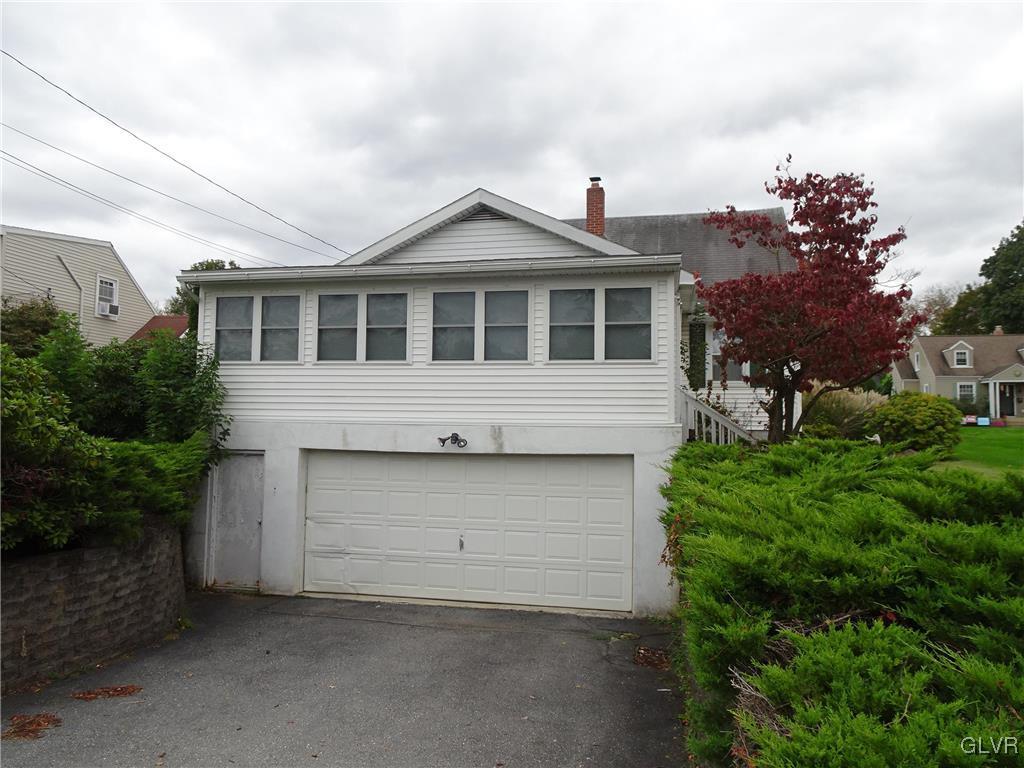 432 Locust Road Hellertown, PA 18055 - Photo 4 of 25 Gallery Image 4