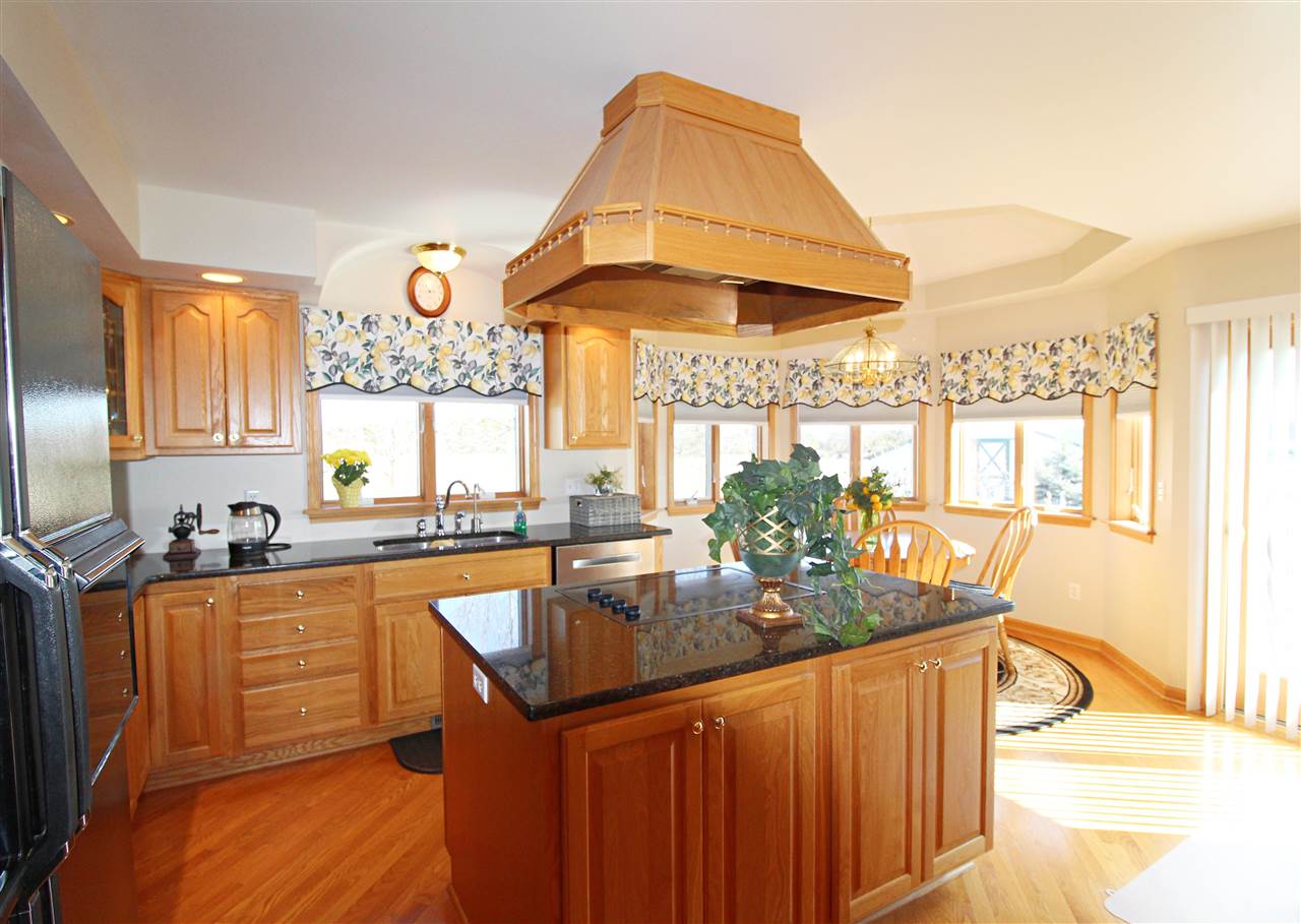 13305 Hogan Road Linden, MI 48451 - Photo 18 of 57 50069355-17.JPG