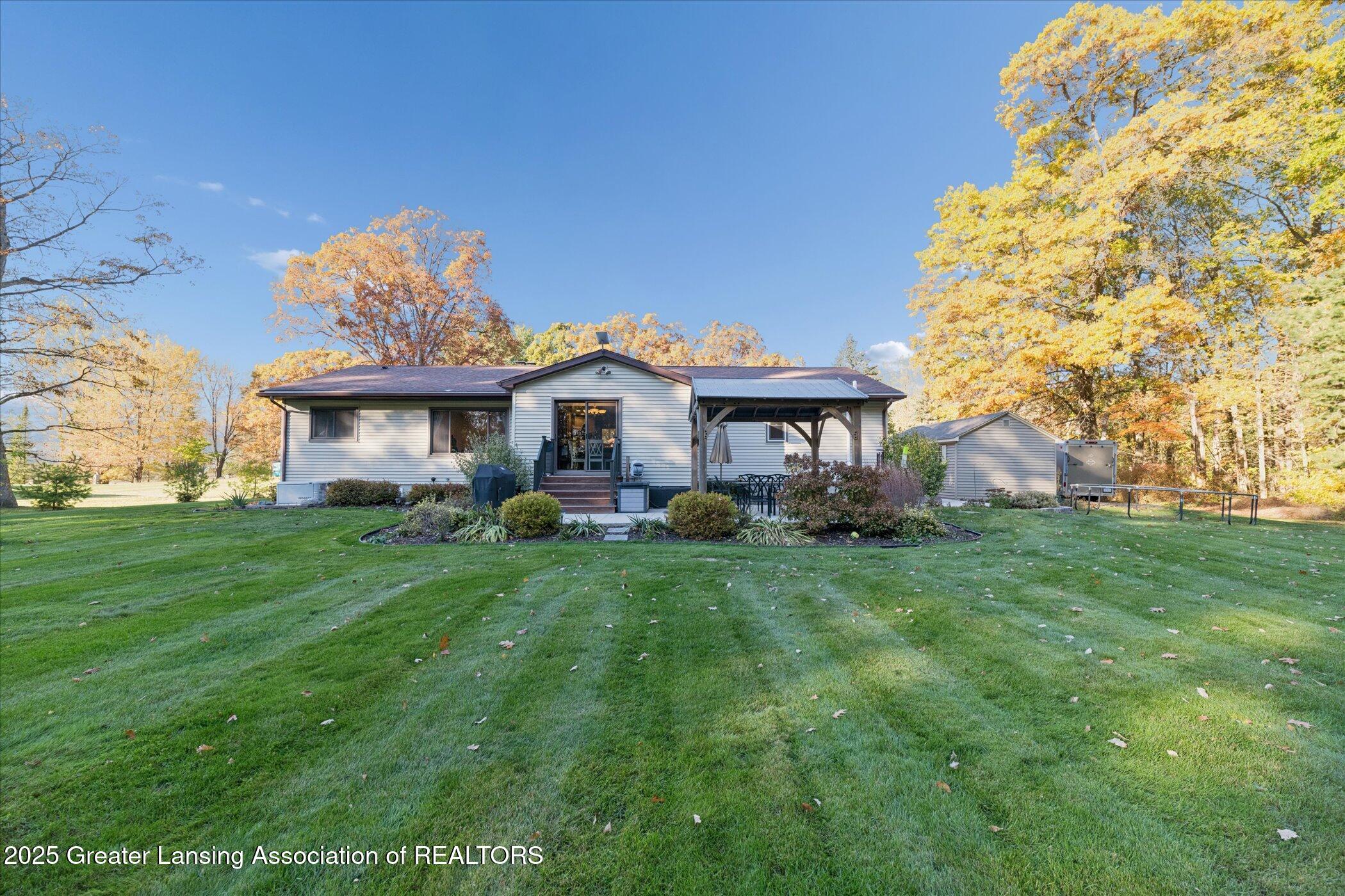 3006 East Stoll Road Lansing, MI 48906 - Photo 36 of 49 36-3006-E-Stoll-Rd-Lansing-WindowStill-P