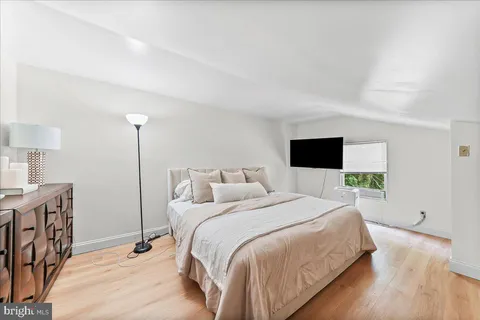 $225,000 | 65 Park Valley Lane, Unit 65, Brookhaven, PA 19015