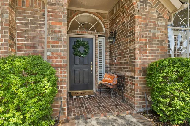 a view of house with outdoor space