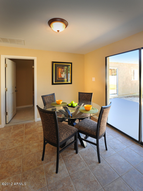 1628 West Calavar Road Phoenix, AZ 85023 - Photo 18 of 20 R-1628 W