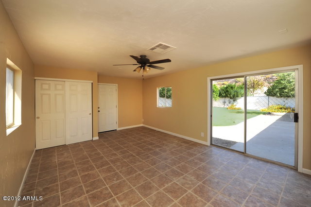 1628 West Calavar Road Phoenix, AZ 85023 - Photo 7 of 20 R-1628 W