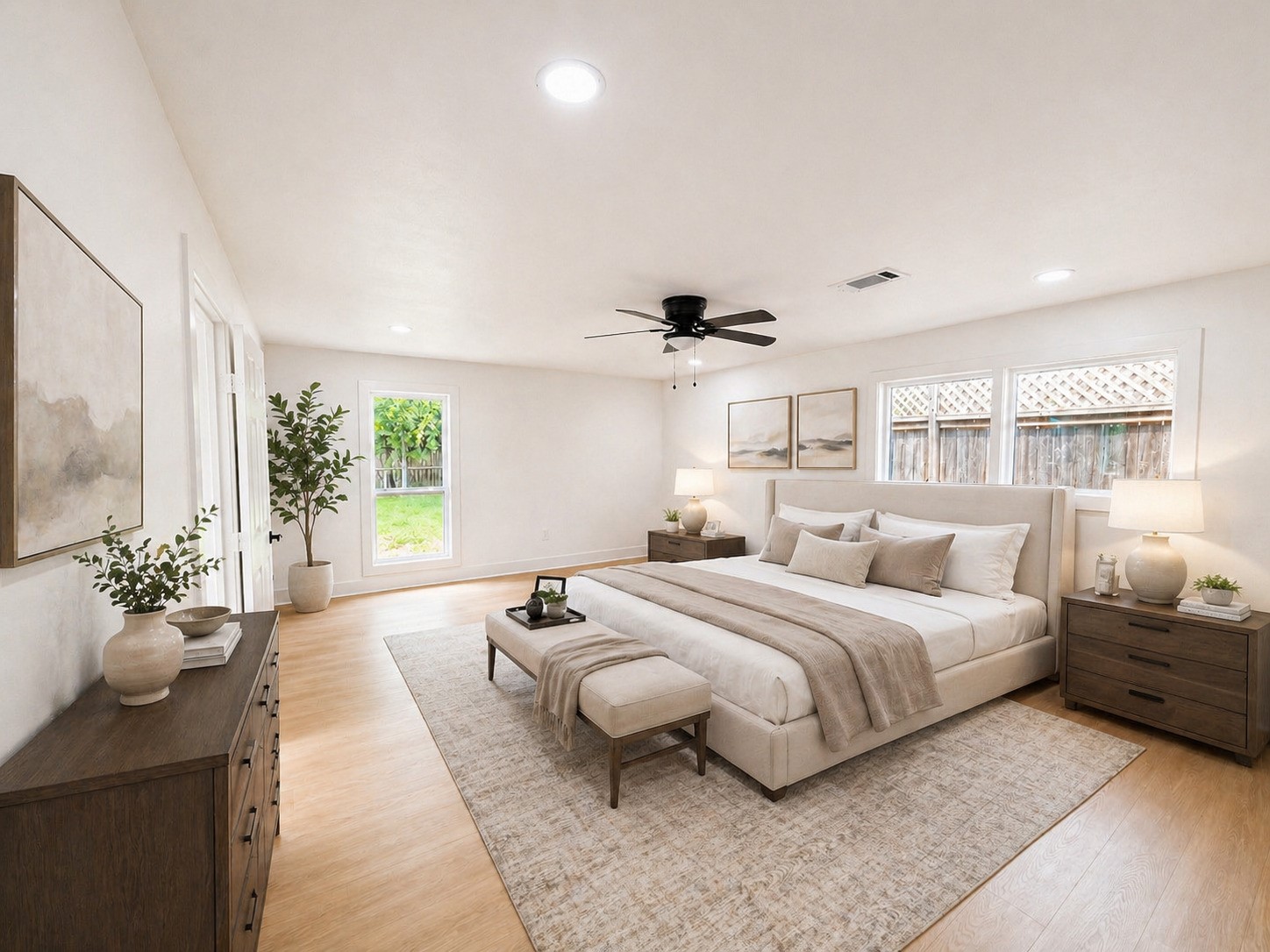 5642 Warm Springs Road Houston, TX 77035 - Photo 8 of 19 Virtually staged primary bed room