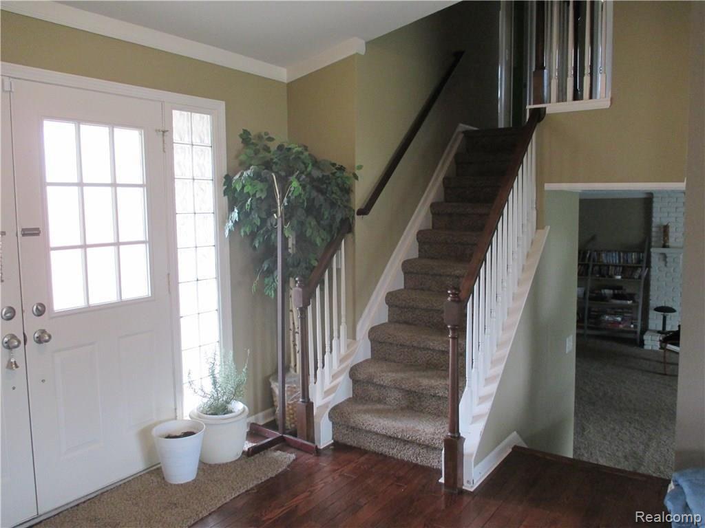 623 Snowmass Drive Rochester, MI 48309 - Photo 3 of 38 IMG_1828.JPG