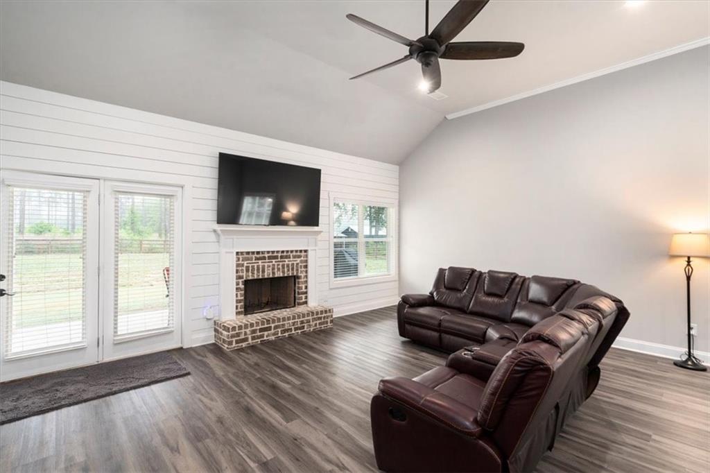 2094 Pleasant Valley Road Monroe, GA 30655 - Photo 10 of 40