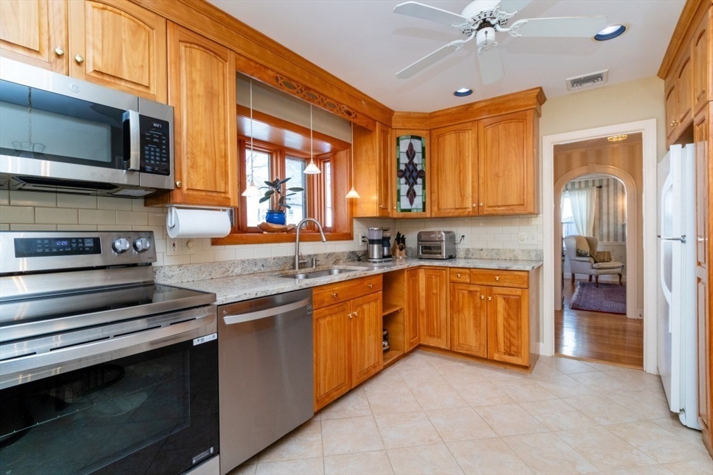 11 Myles Standish Road Boston, MA 02132 - Photo 12 of 35 Gallery Image 12