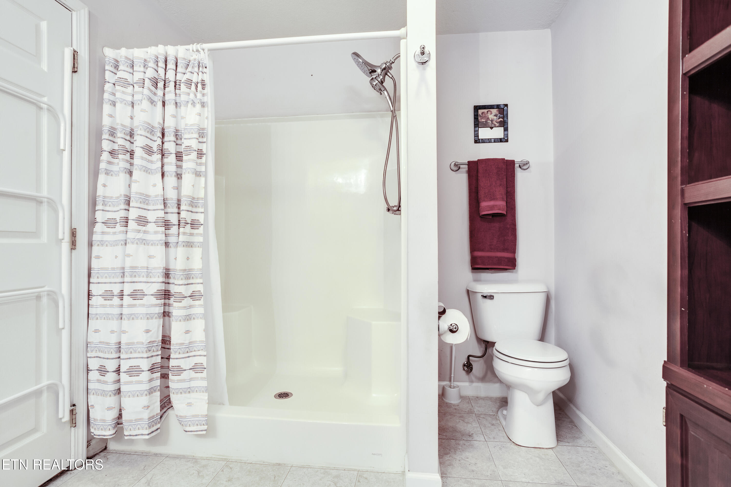 4604 Angakot Road Corryton, TN 37721 - Photo 22 of 30 22 Primary Bath