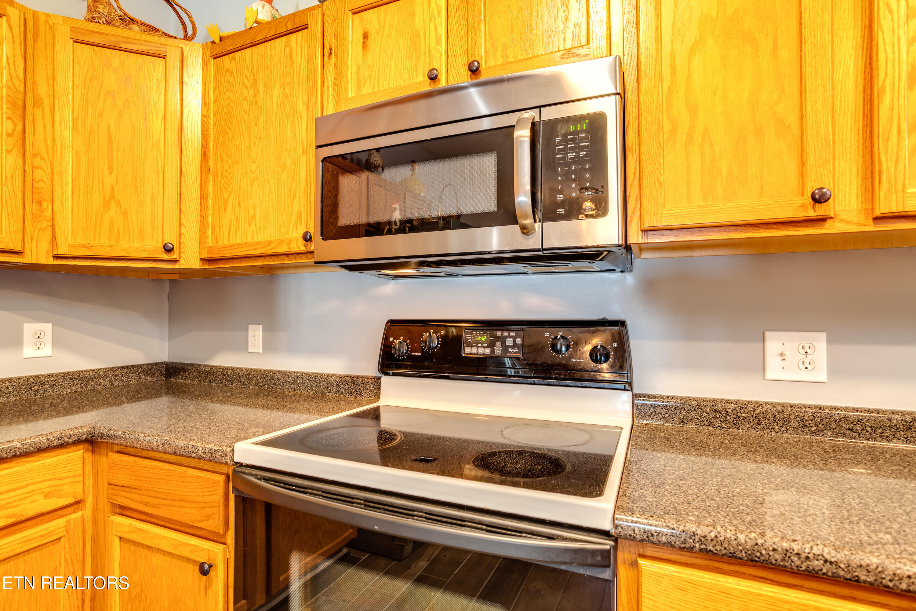 4604 Angakot Road Corryton, TN 37721 - Photo 9 of 30 9 Kitchen