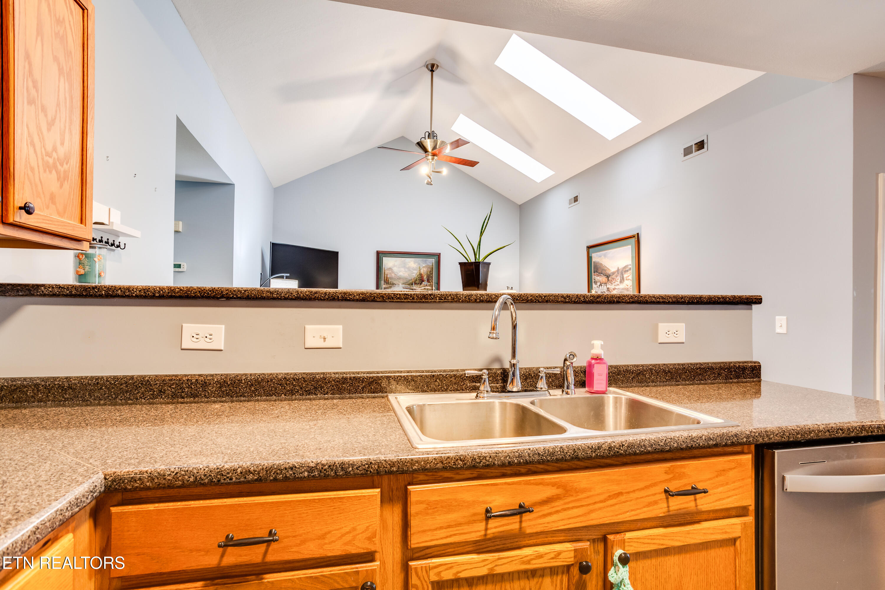 4604 Angakot Road Corryton, TN 37721 - Photo 10 of 30 10 Kitchen