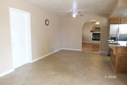 327 North Inyo Street Ridgecrest, CA 93555 - Photo 15 of 31