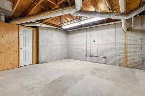 a view of a garage