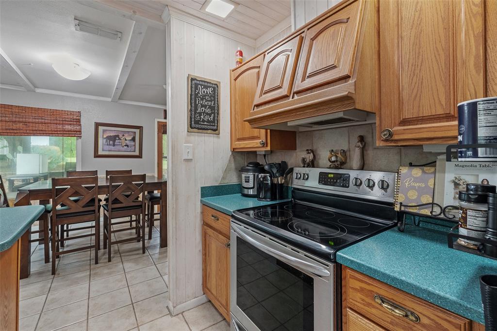 4111 Davis Road Granbury, TX 76049 - Photo 11 of 33