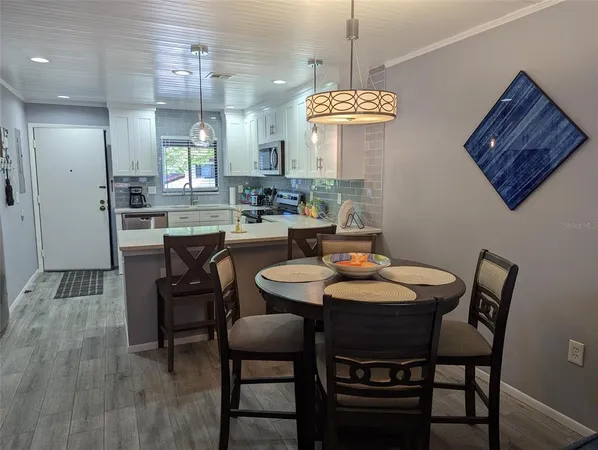 $2,500 | 1634 Stickney Point Road, Unit 16342, Sarasota, FL 34231