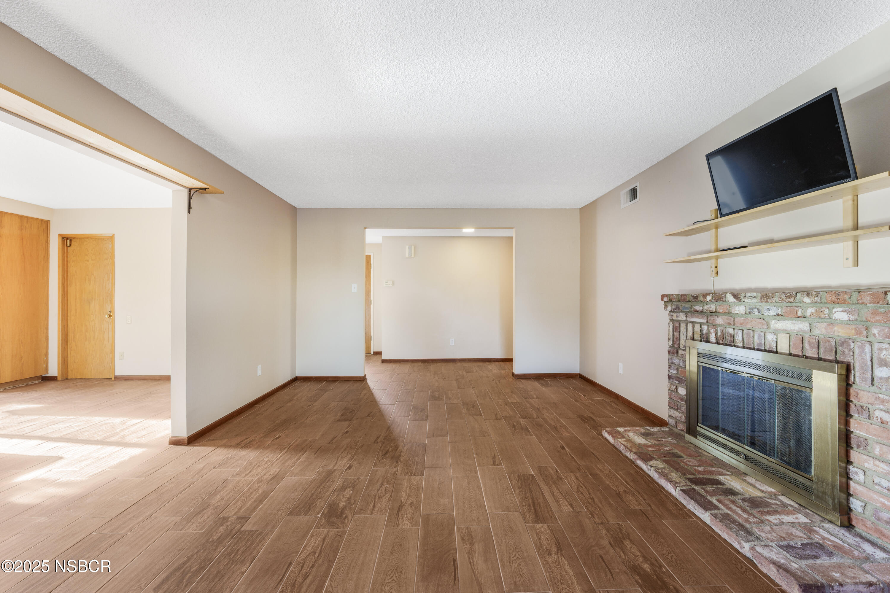 252 Pegasus Avenue Lompoc, CA 93436 - Photo 8 of 33 A7407613