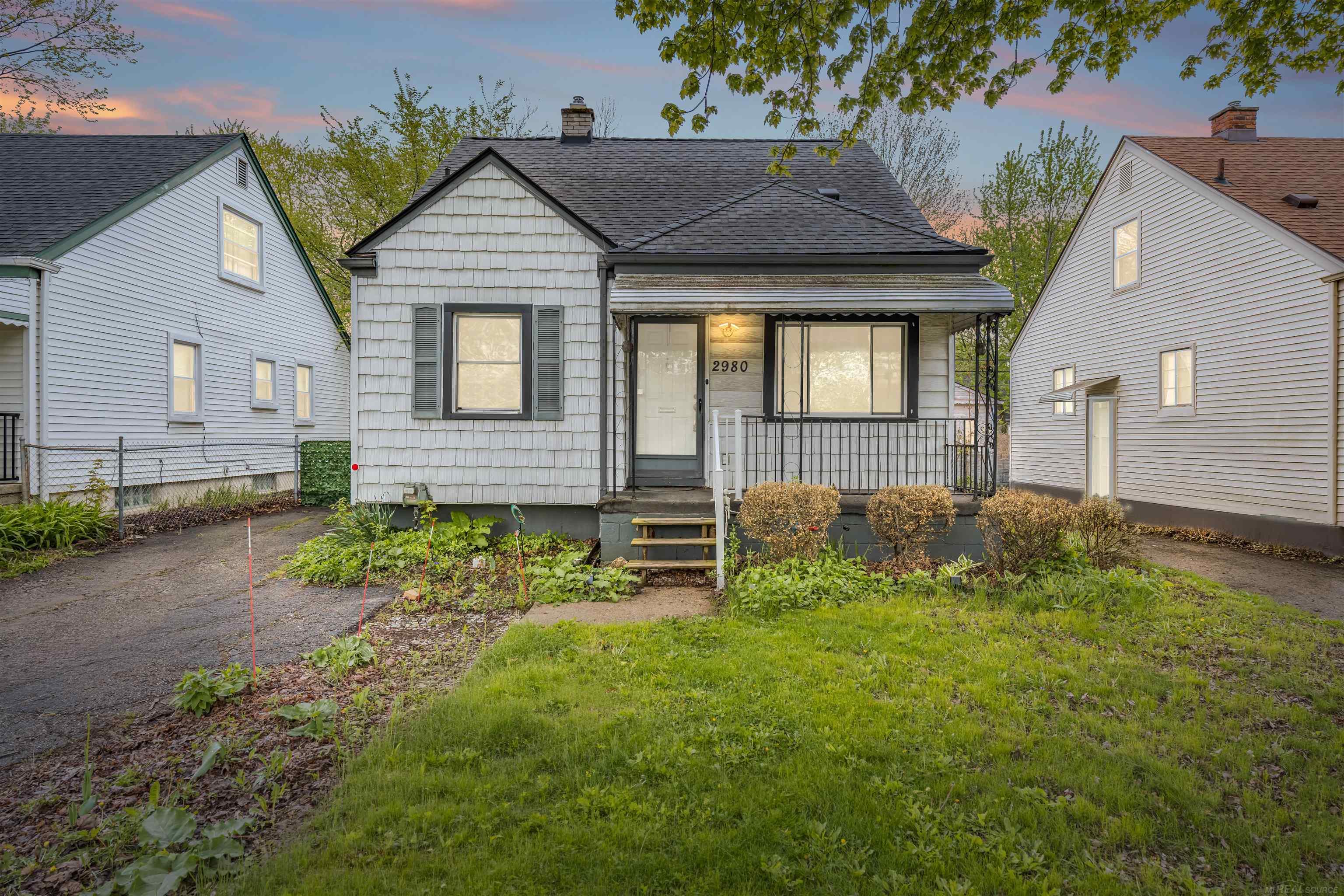 2980 Greenfield Road Berkley, MI 48072 - Photo 2 of 44