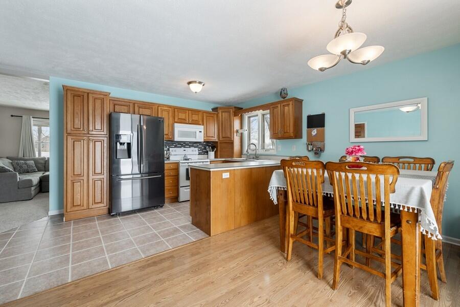 8774 Ruggles Road Baroda, MI 49101 - Photo 8 of 30 08_8774RugglesRd_369001_DiningRoom_LowRe
