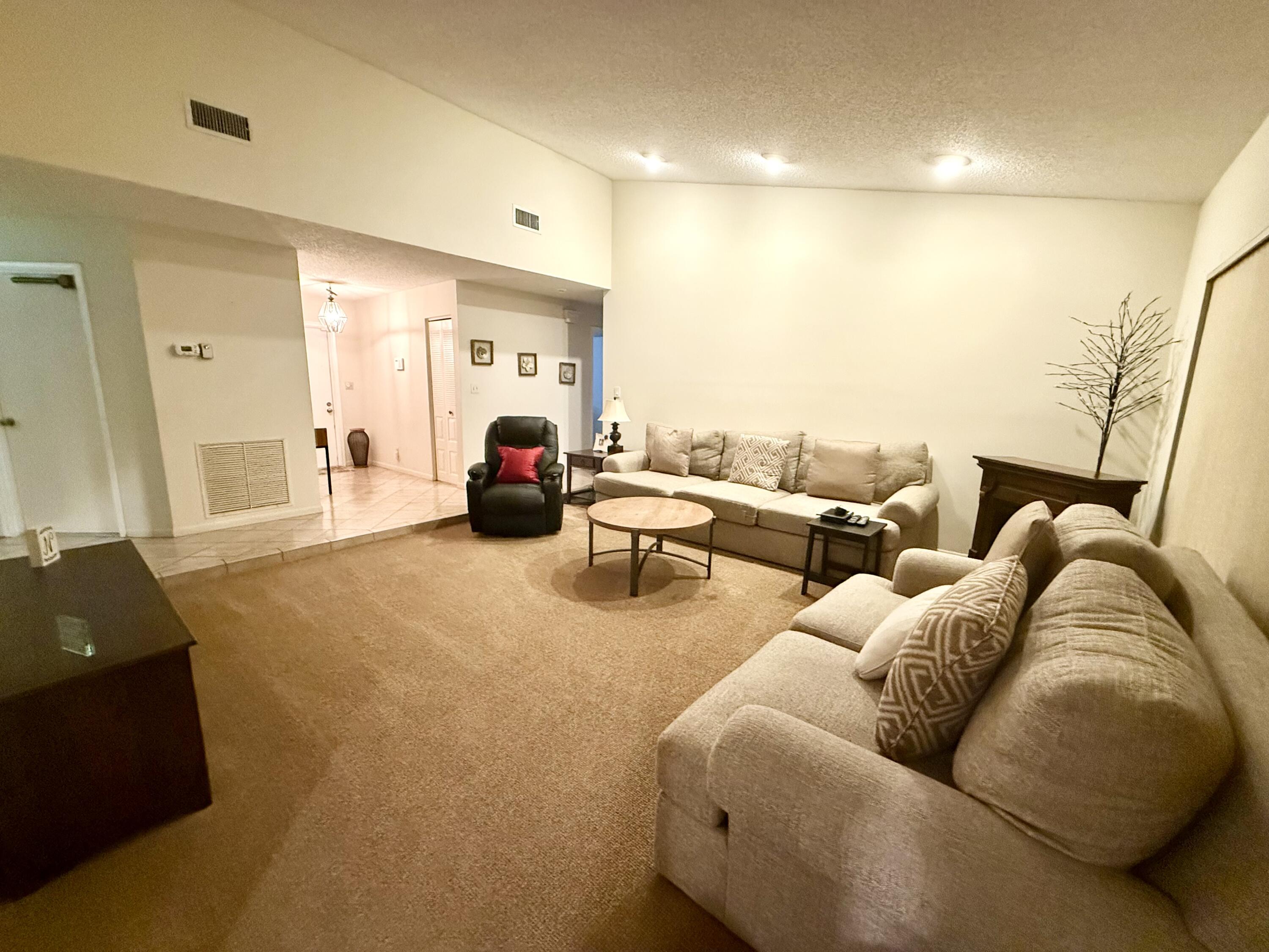 18102 104th Terrace South Boca Raton, FL 33498 - Photo 7 of 24 IMG_4327
