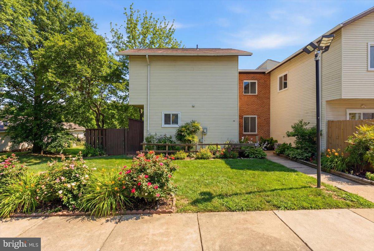 46 State Court, Unit 98 Gaithersburg, MD 20877 - Photo 4 of 24