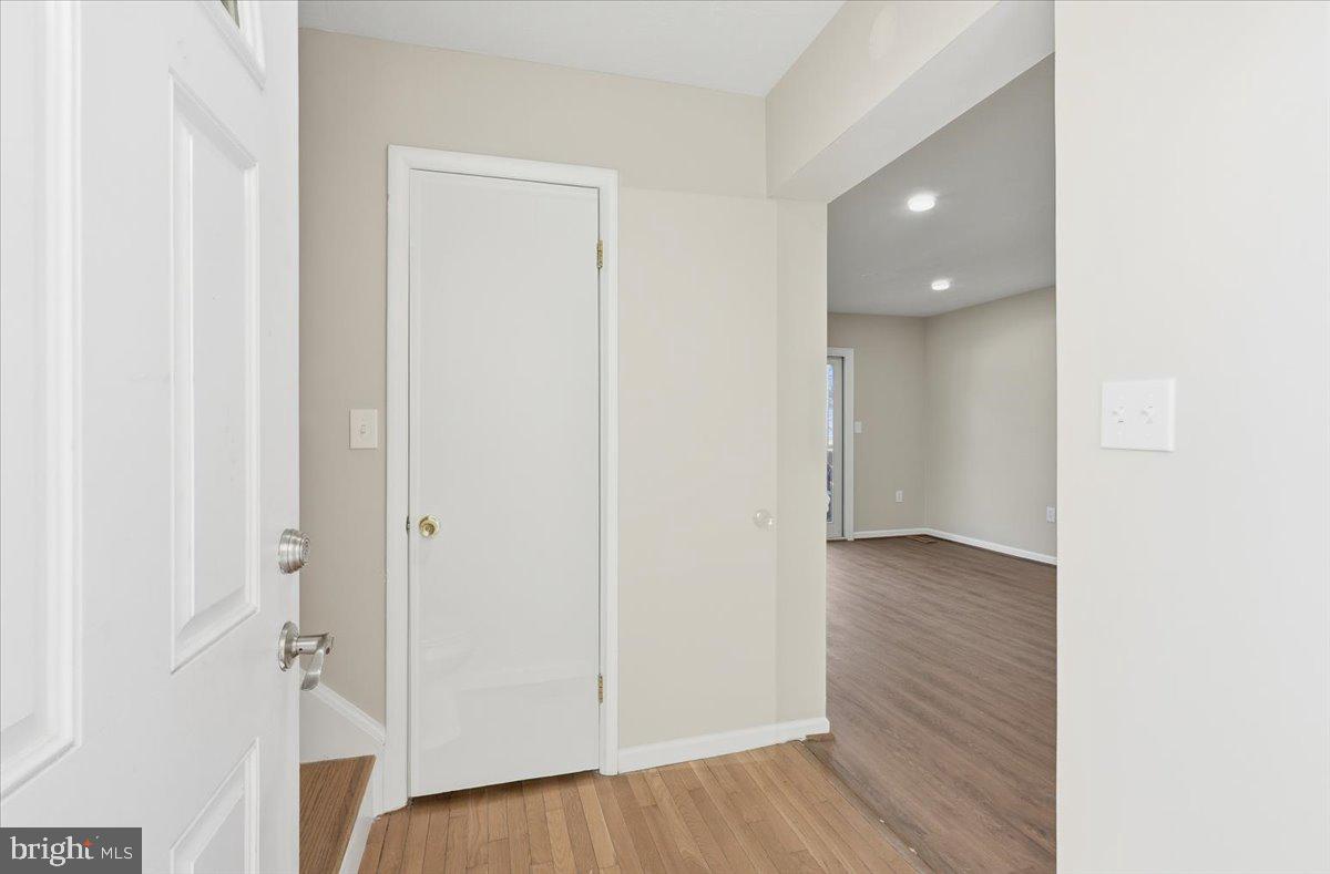 46 State Court, Unit 98 Gaithersburg, MD 20877 - Photo 5 of 24