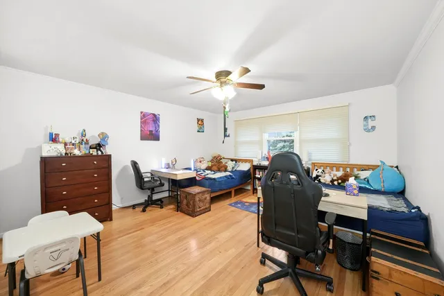 $4,300 | 5238 Pratt Avenue, Skokie, IL 60077