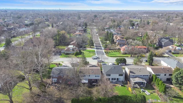 $4,300 | 5238 Pratt Avenue, Skokie, IL 60077