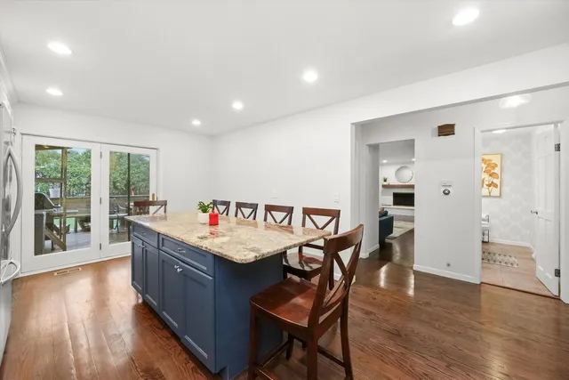 $4,300 | 5238 Pratt Avenue, Skokie, IL 60077