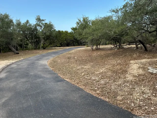 $750,000 | 1524 Freshwater Drive, Bulverde, TX 78163