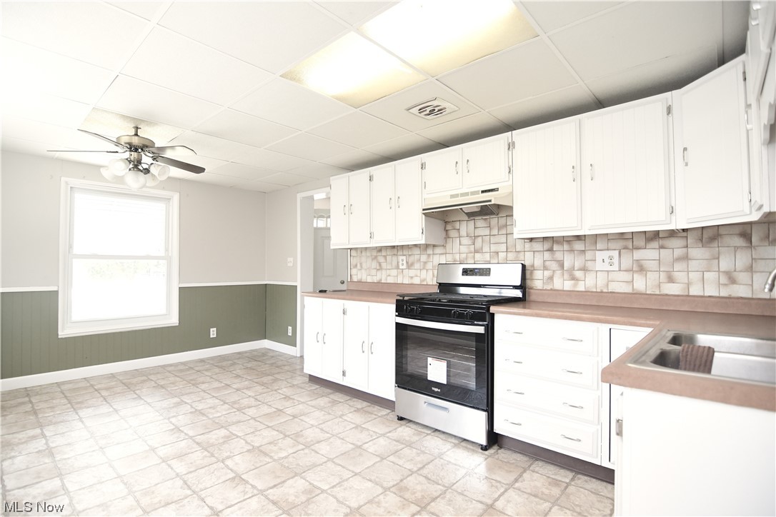 559 Baldwin Road Akron, OH 44312 - Photo 4 of 25 Large Kitchen