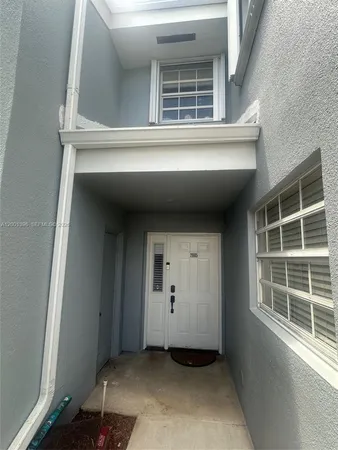 $2,000 | 2005 Southeast 27th Drive, Unit 103, Homestead, FL 33035