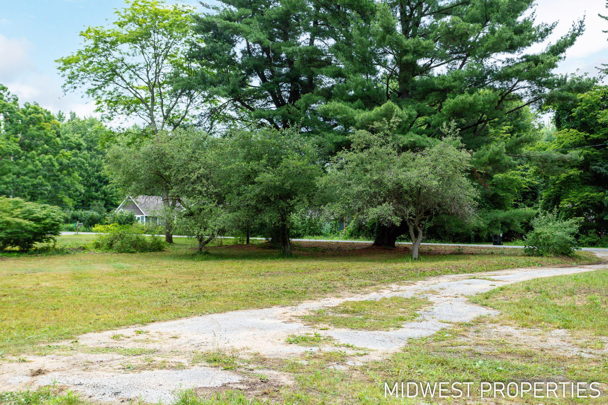 6315 South Brooks Road Fruitport, MI 49415 - Photo 4 of 31 3-web-or-mls-6315-s-brooks-rd
