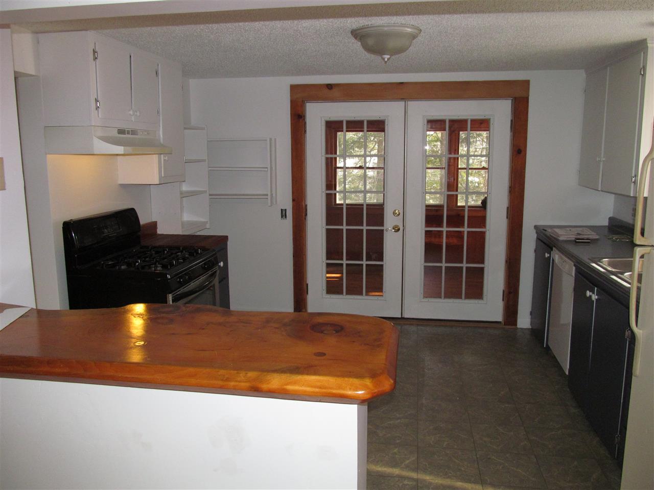 468 South Street Springfield, VT 05156 - Photo 3 of 12