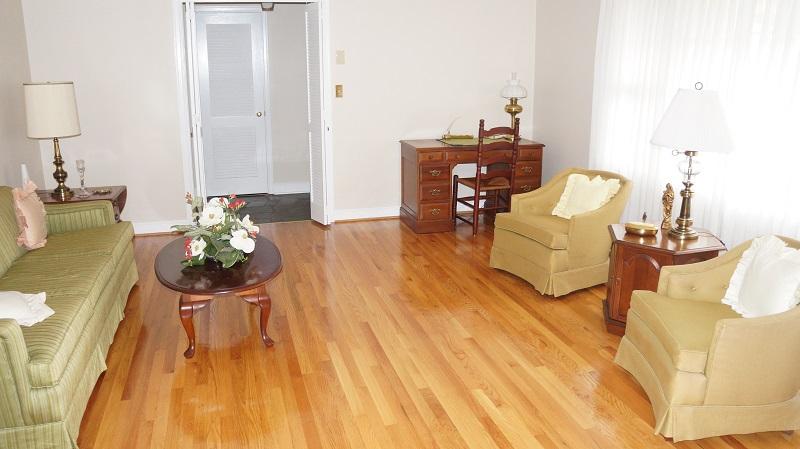 1516 Coral Ridge Road Southwest Roanoke, VA 24018 - Photo 14 of 61 Living Room1.JPG