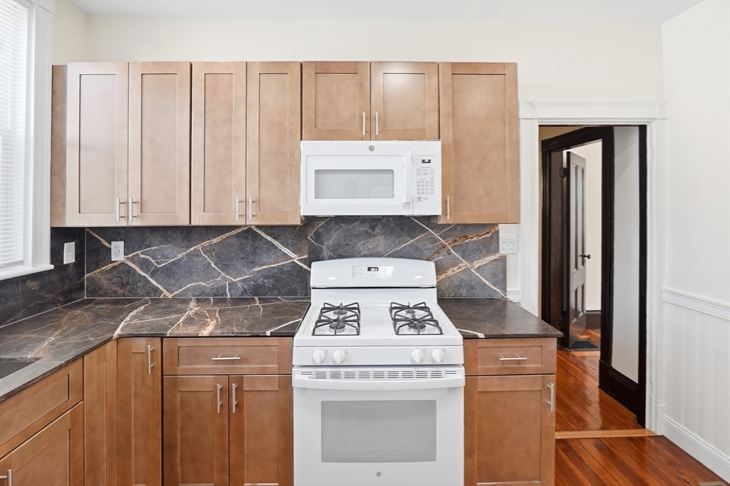 61 Edwin Street, Unit 1 Boston, MA 02124 - Photo 17 of 28 Gallery Image 17