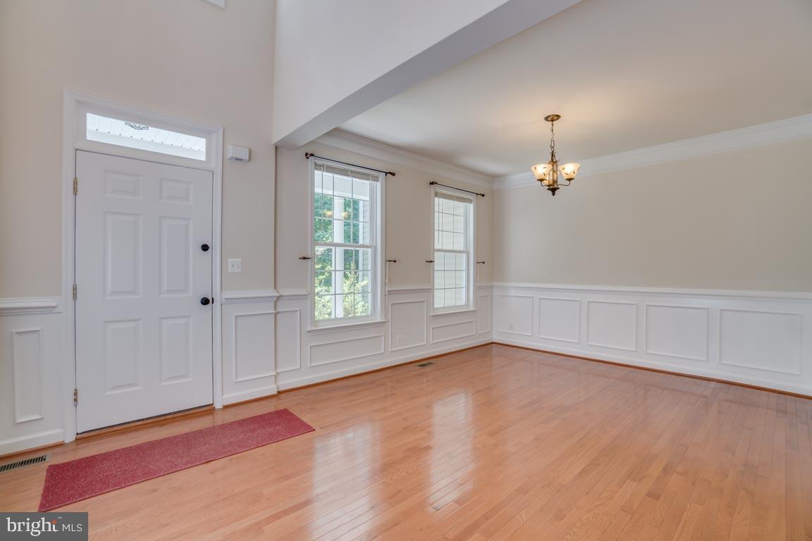 6444 St Pauls Road King George, VA 22485 - Photo 11 of 42 Beautiful custom molding!