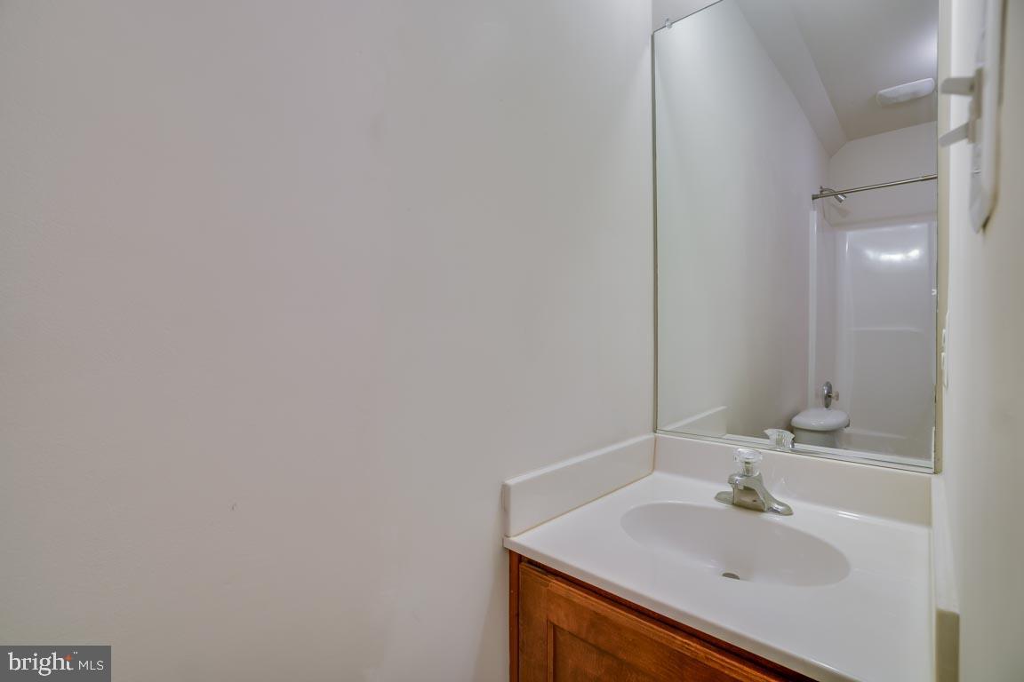 6444 St Pauls Road King George, VA 22485 - Photo 23 of 42 Hall Bath!