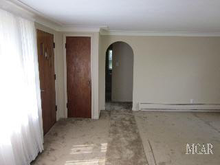 8786 Douglas Road Temperance, MI 48182 - Photo 14 of 19 20369211-13.JPG