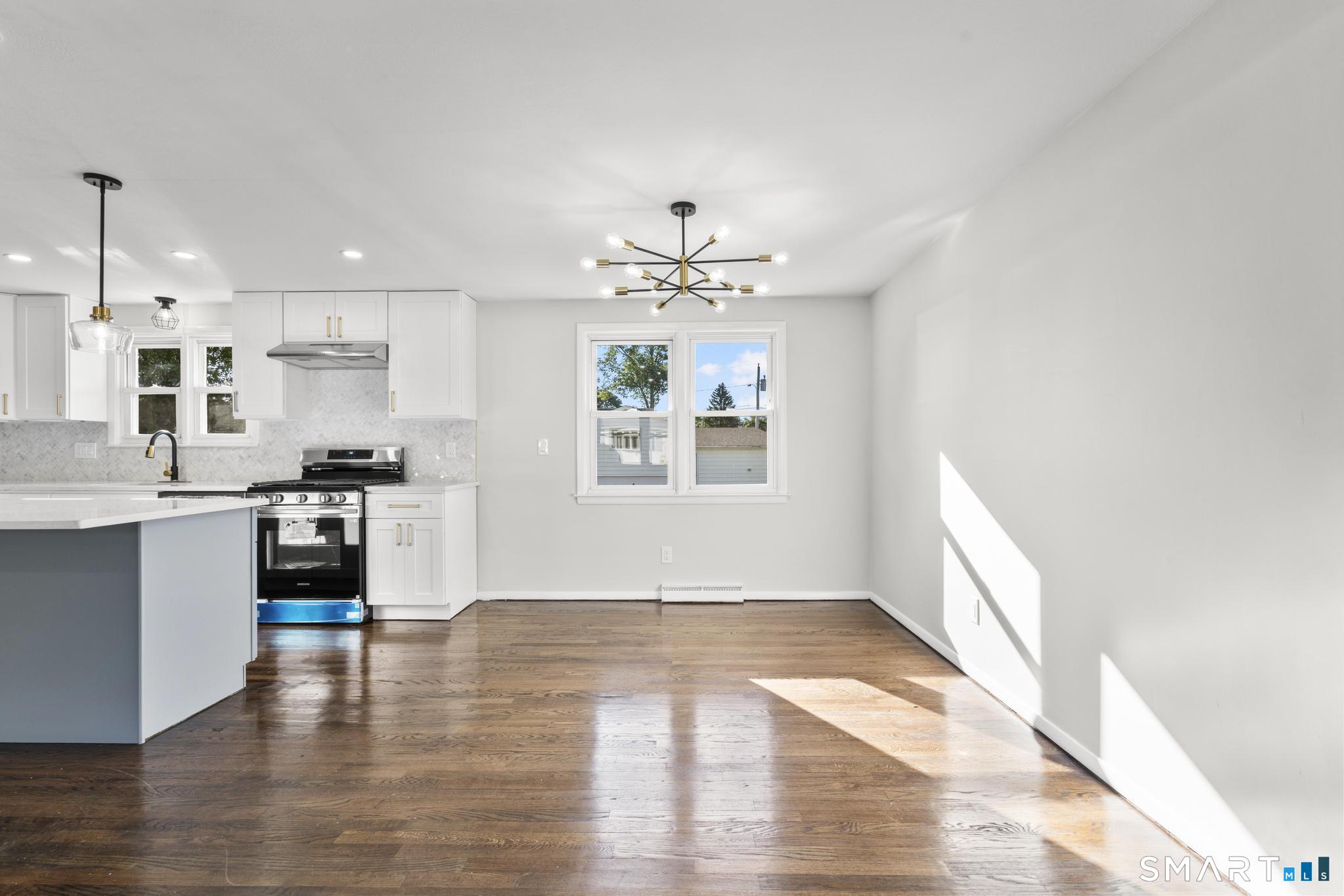 47 Williamson Road Hamden, CT 06517 - Photo 7 of 35